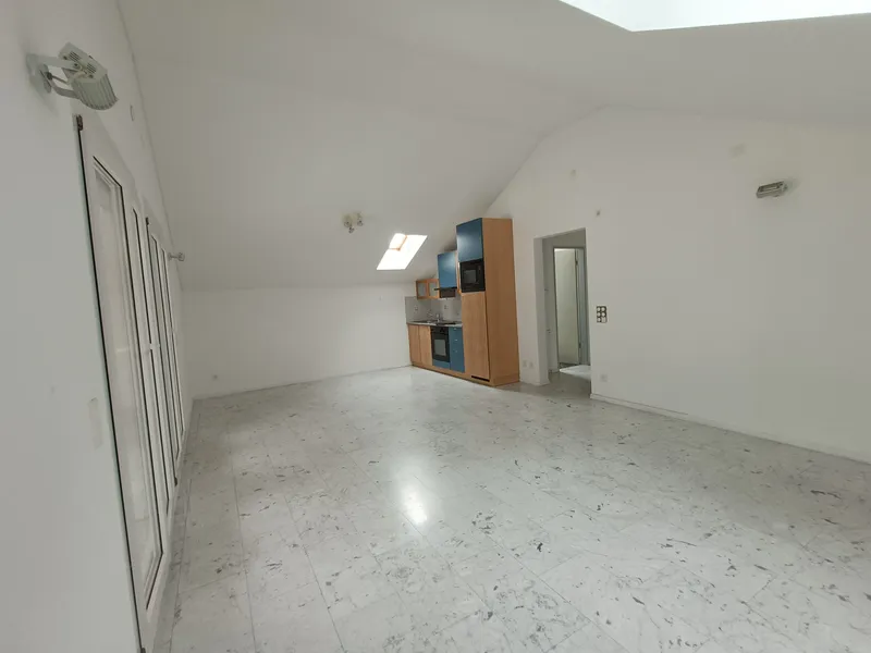 AFFITTASI GRANDE E LUMINOSO ATTICO 3 LOCALI A SEMENTINA, foto 6