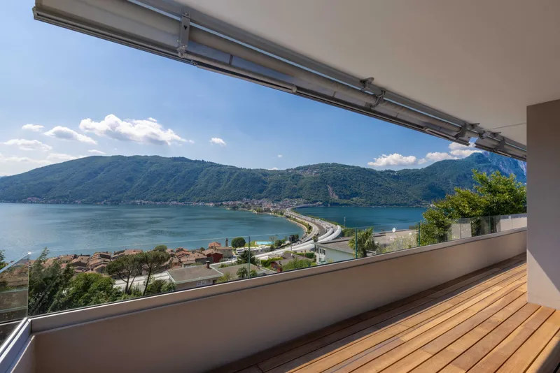 PRESTIGIOSA VILLA CON VISTA MOZZAFIATO E PISCINA A BISSONE, foto 5