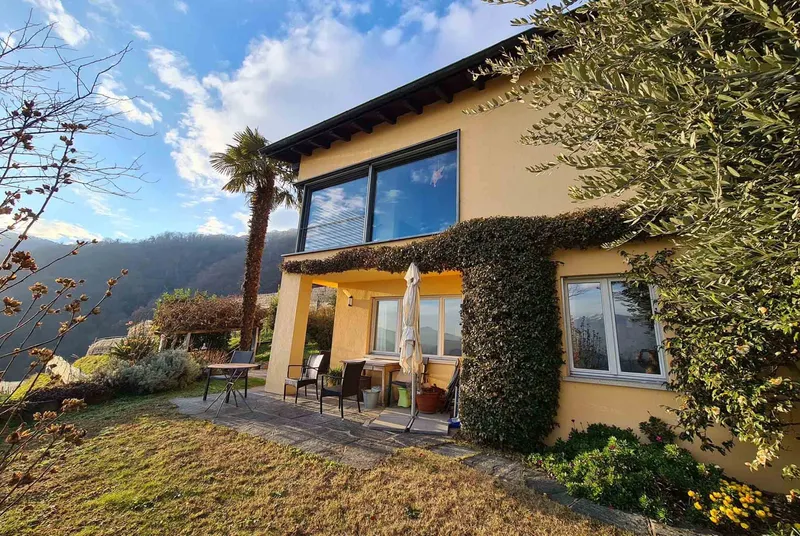 CASA UNIFAMILIARE 6.5 LOC. VISTA LAGO CON GIARDINO A BIOGGIO, foto 3