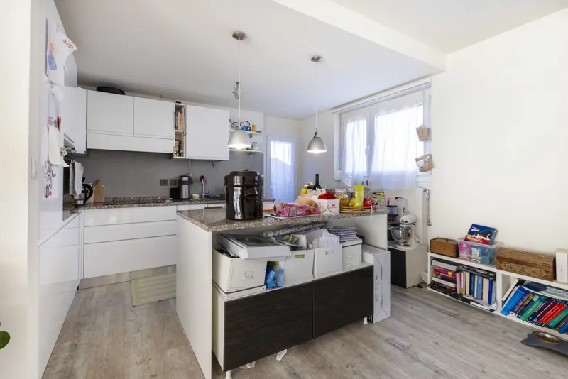 CASA TRIFAMILIARE CON GIARDINO PIANEGGIANTE A BREGANZONA, foto 7
