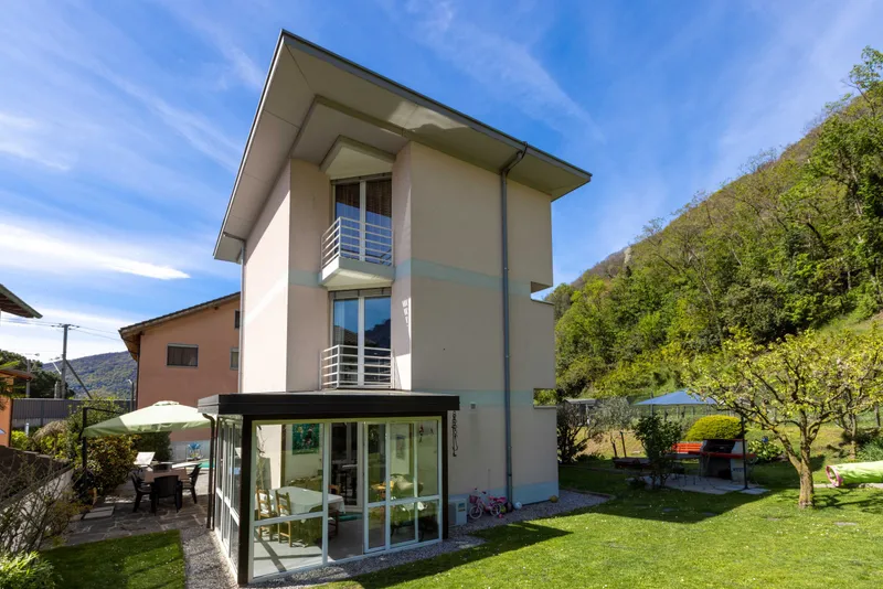 MERAVIGLIOSA VILLETTA 5.5 CON GIARDINO E PISCINA A MAROGGIA, foto 8