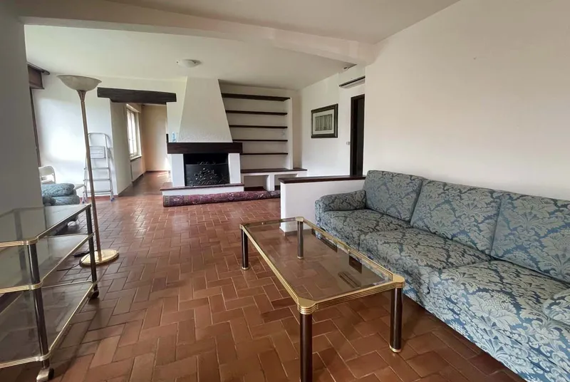 CASA 4.5 LOCALI SU UN UNICO PIANO CON AMPIO TERRENO A MELANO, foto 3