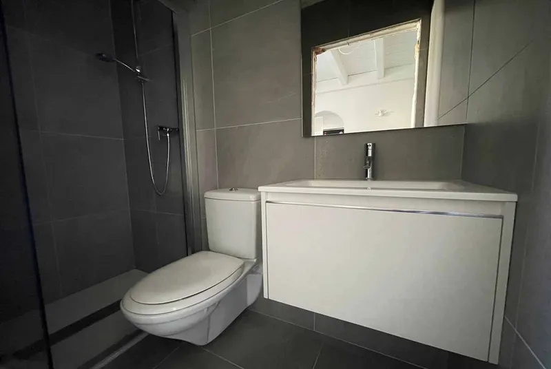 AFFITTASI 1.5 RINNOVATO IN RESIDENCE CON PISCINA A CASLANO, foto 3