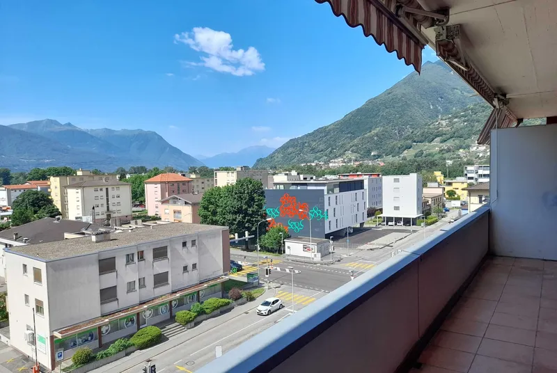 AFFITTASI AMPIO 3.5 LOCALI CON TERRAZZA A BELLINZONA, foto 11