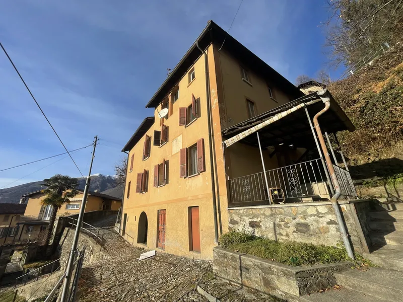 OCCASIONE UNICA - CASA DI 300 MQ DA RIATTARE AD ARANNO, Foto 9