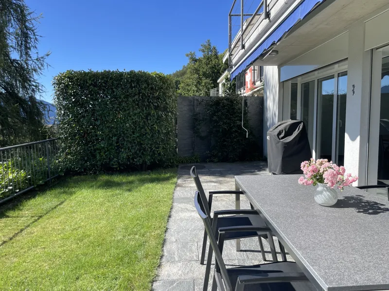 VILLA 4.5 CON SPLENDIDA VISTA LAGO A 10 MINUTI DA LUGANO, photo 2