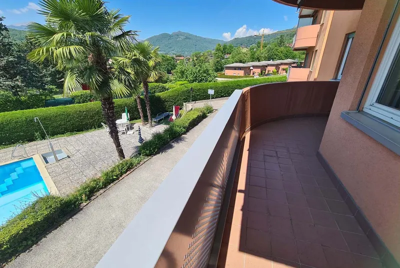 APPARTAMENTO 4 LOCALI CON PISCINA CONDOMINIALE A CADRO, foto 2
