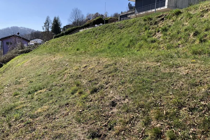 TERRENO EDIFICABILE R2 VISTA LAGO CON PROGETTO A CADEMARIO, Foto 3