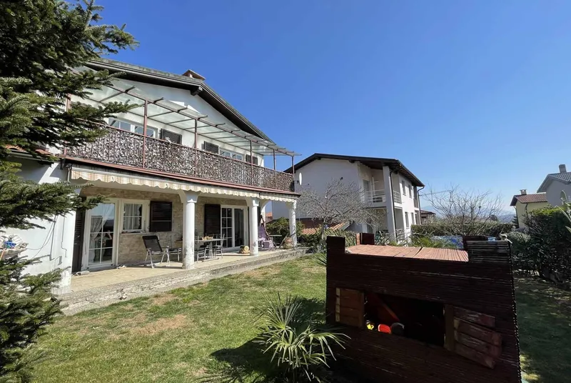 STUPENDA VILLA UNIFAMILIARE 4.5 LOCALI CON GIARDINO A STABIO, Foto 1