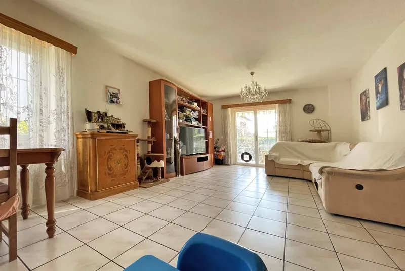 STUPENDA VILLA UNIFAMILIARE 4.5 LOCALI CON GIARDINO A STABIO, Foto 4