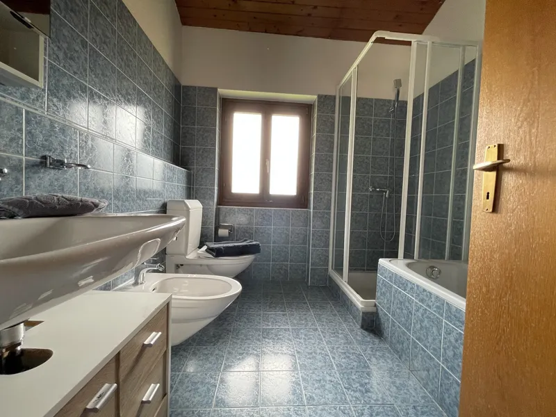 AFFITTASI MODERNO DUPLEX 3.5 LOCALI ARREDATO A CAPOLAGO, foto 8