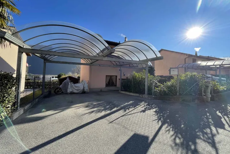 SPAZIOSA CASA 4.5 LOCALI CON GIARDINO PRIVATO A MEZZOVICO, Foto 5