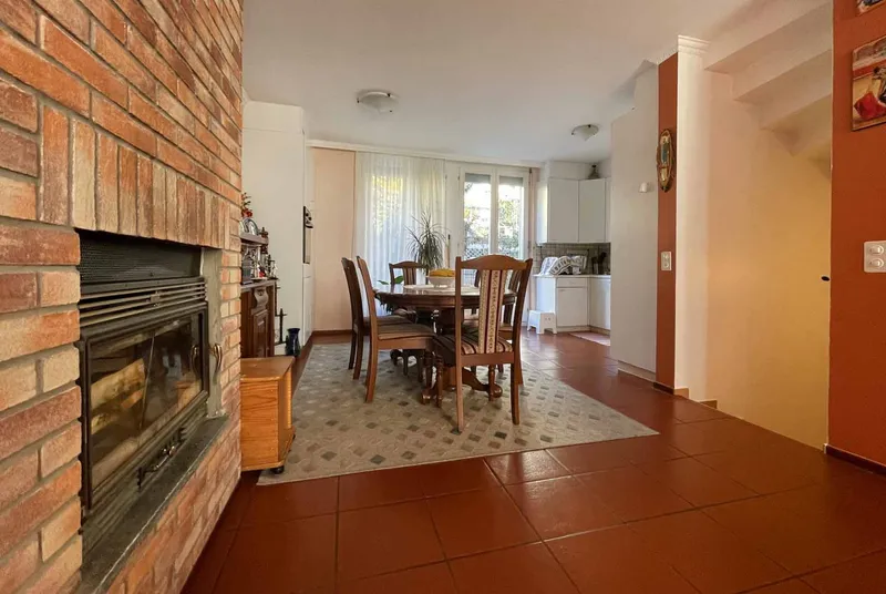 GRANDE CASA A SCHIERA 5.5 LOCALI CON GIARDINO A MASSAGNO, foto 3