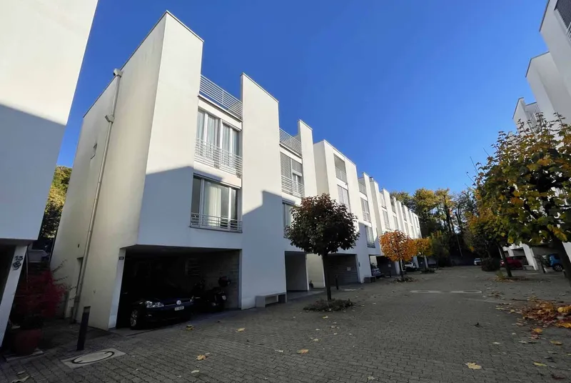 GRANDE CASA A SCHIERA 5.5 LOCALI CON GIARDINO A MASSAGNO, foto 1