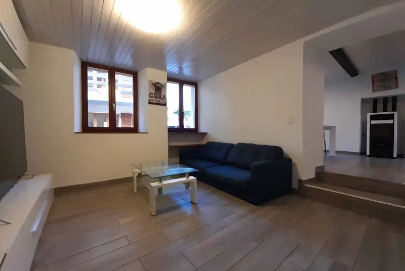 AFFITTASI CASA DI NUCLEO 3.5 LOCALI A BELLINZONA, Foto 4