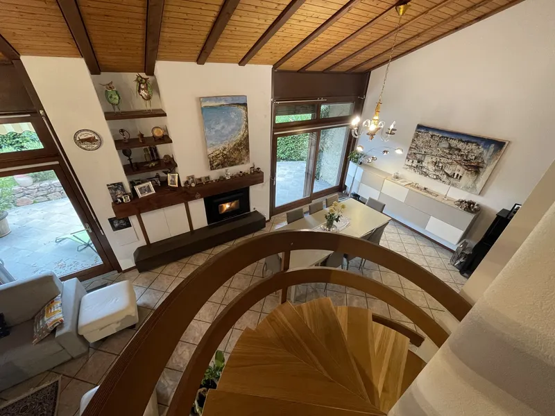 BELLISSIMA VILLA A SCHIERA 5.5 IMMERSA NEL VERDE A ORIGLIO, foto 5