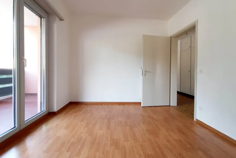 AFFARE - AFFITTASI AMPIO 4.5 LOCALI CON TERRAZZA A GIUBIASCO, Foto 7
