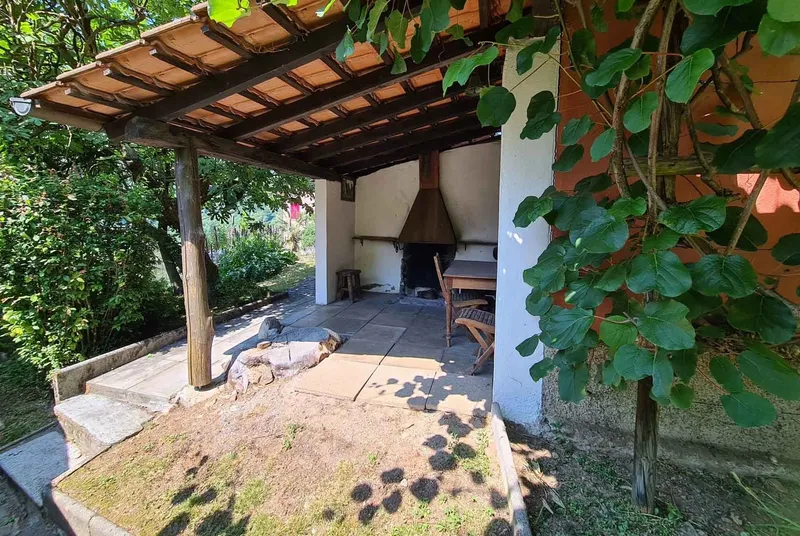 GRANDE CASA BIFAMILIARE CON TERRENO EDIFICABILE A PURASCA, foto 12