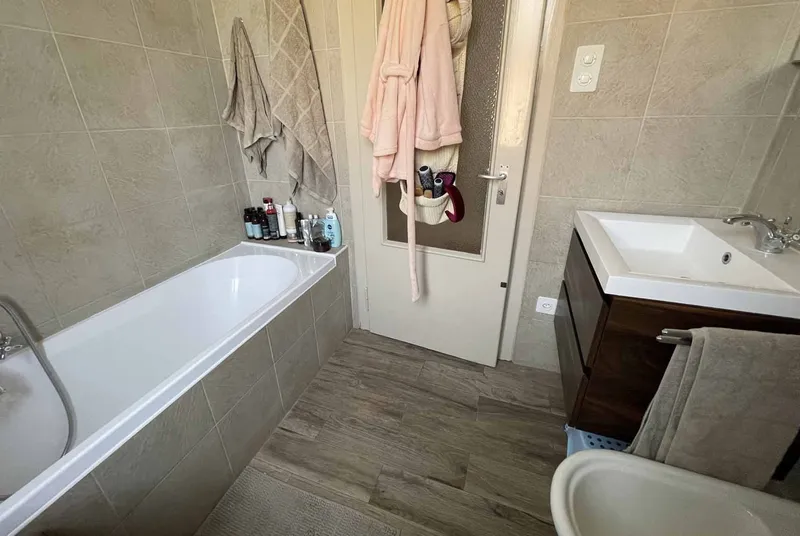 OCCASIONE - CASA UNIFAMILIARE CON AMPIO GIARDINO A MENDRISIO, Foto 11