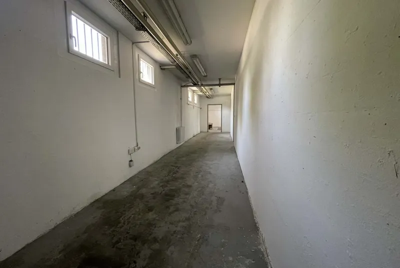ENORME SPAZIO COMMERCIALE POLIFUNZIONALE A BALERNA, photo 10