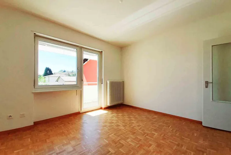 AFFITTASI AMPIO 3.5 LOCALI CON BALCONE A CANOBBIO, Foto 7