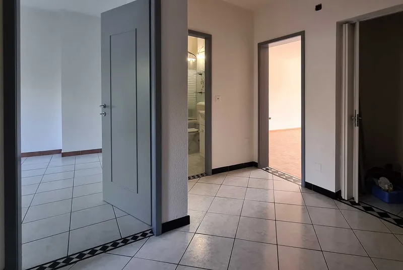 INVESTIMENTO IDEALE - AMPIO 3.5 LOCALI CENTRALE A VACALLO, Foto 5