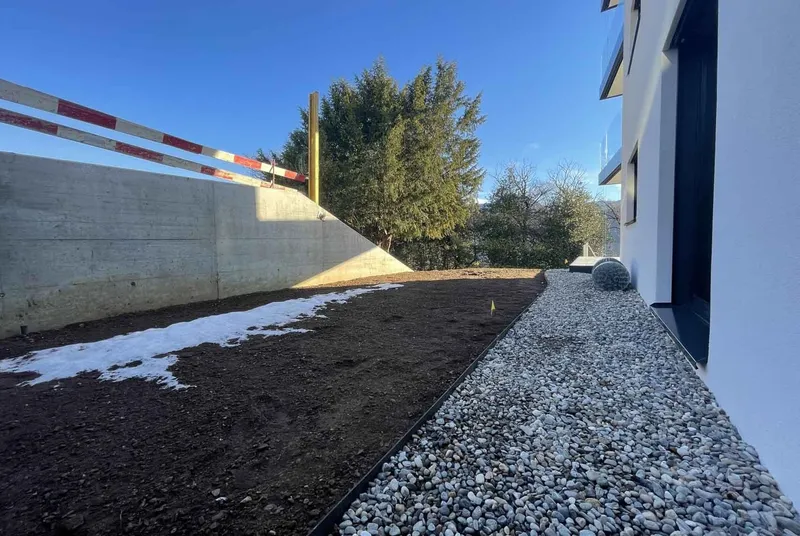 STUPENDO 3.5 LOCALI CON TERRAZZA E GIARDINO IN COLLINA D'ORO, Foto 13