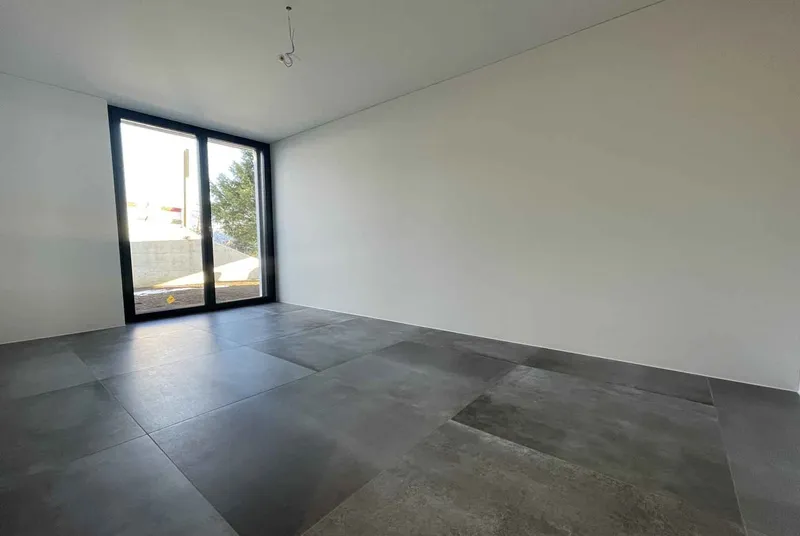 STUPENDO 3.5 LOCALI CON TERRAZZA E GIARDINO IN COLLINA D'ORO, Foto 8