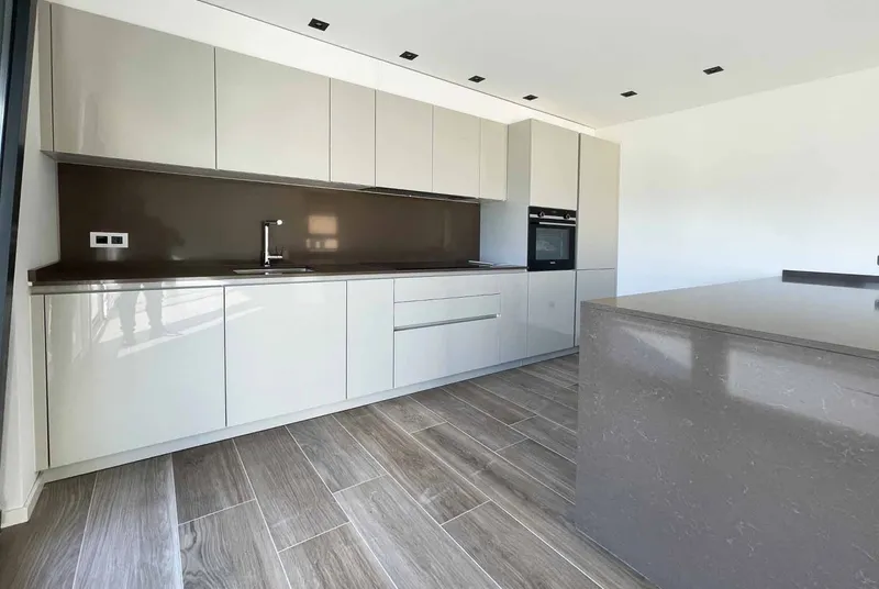 NUOVO ATTICO 3.5 LOCALI CON TERRAZZA SUL TETTO A CANOBBIO, Foto 5