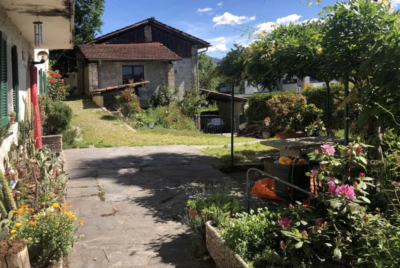 CASA DI OLTRE 12 LOCALI CON 4 TERRAZZE E GIARDINO A BIOGGIO, photo 2