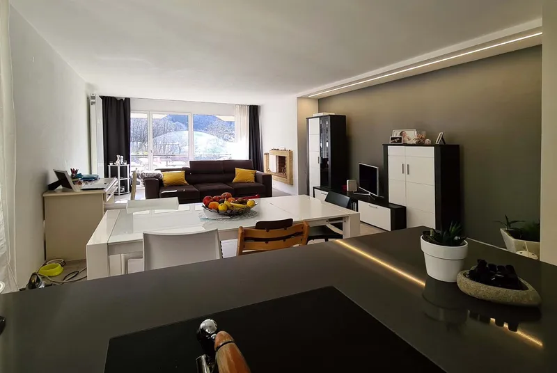 MODERNO 3.5 LOCALI CON TERRAZZA E PISCINA COMUNE A CADRO, Foto 3