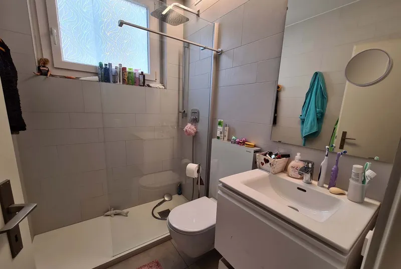 MODERNO 3.5 LOCALI CON TERRAZZA E PISCINA COMUNE A CADRO, Foto 6