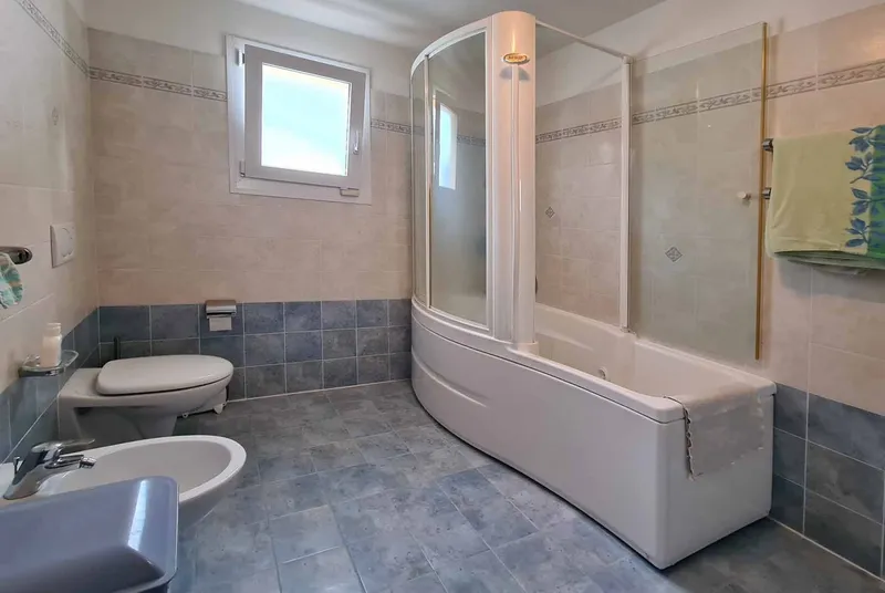 OCCASIONE - CASA UNIFAMILIARE 5.5 CON GIARDINO A CADRO, Foto 12