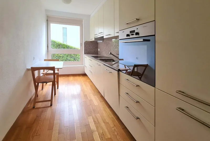 AMPIO 2.5 LOCALI CON PISCINA E VISTA LAGO AD ALDESAGO, foto 4