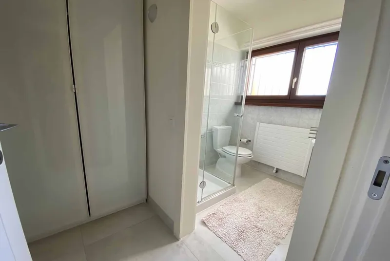 STUPENDA VILLA 7 LOCALI CON TERRAZZA E GIARDINO A BESAZIO, Foto 7