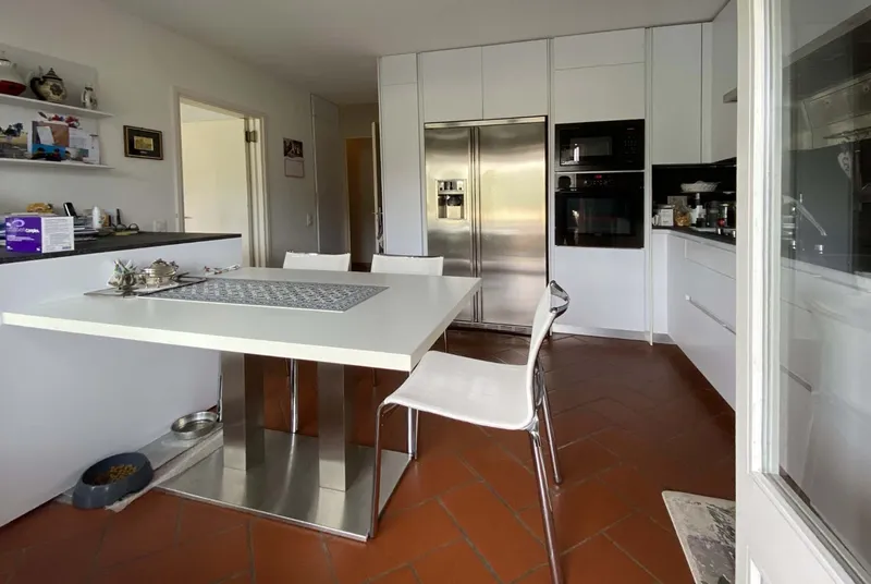 VILLA 6.5 LOCALI CON AMPIO GIARDINO VISTA LAGO A BISSONE, photo 6