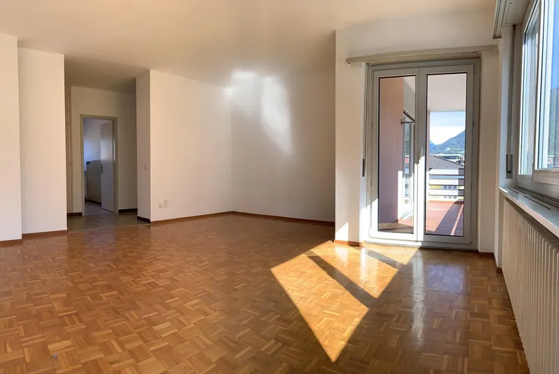 AFFITTASI AMPIO ATTICO 3.5 LOCALI CON TERRAZZA A GIUBIASCO, photo 2