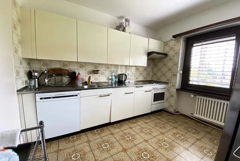 CASA BIFAMILIARE 8.5 LOCALI CON TERRENO EDIFICABILE A LAMONE, photo 9