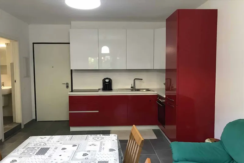 APPARTAMENTO 2.5 LOCALI RISTRUTTURATO A CADENAZZO, foto 4