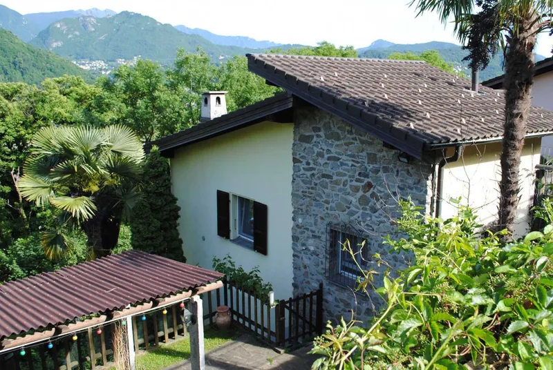 BELLA CASA INDIPENDENTE CON GIARDINO E COTTAGE A BIOGGIO, foto 11