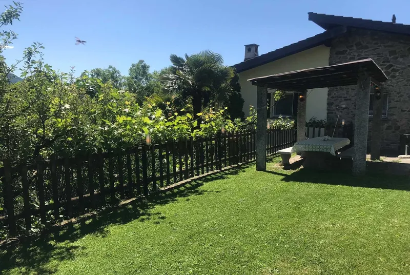 BELLA CASA INDIPENDENTE CON GIARDINO E COTTAGE A BIOGGIO, foto 13