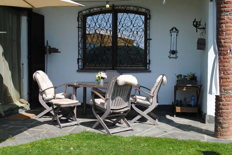 SPLENDIDA VILLA AMPLIABILE CON GIARDINO E PISCINA A BIOGGIO, Foto 11