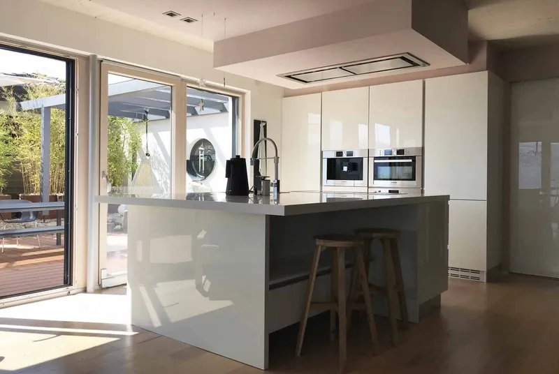 CASA INDIPENDENTE CON GIARDINO E TERRAZZE VISTA LAGO A PURA, foto 5