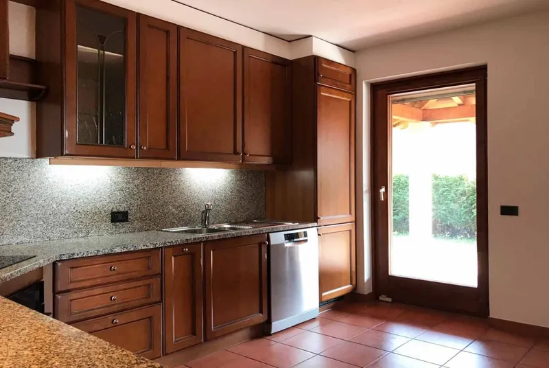 CASA UNIFAMILIARE 6.5 LOCALI CON GIARDINO A PEDRINATE, Foto 6
