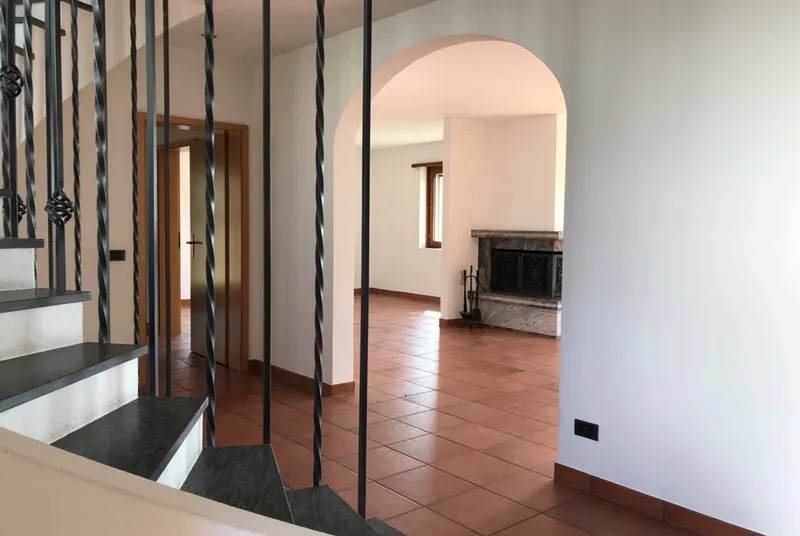 CASA UNIFAMILIARE 6.5 LOCALI CON GIARDINO A PEDRINATE, Foto 8