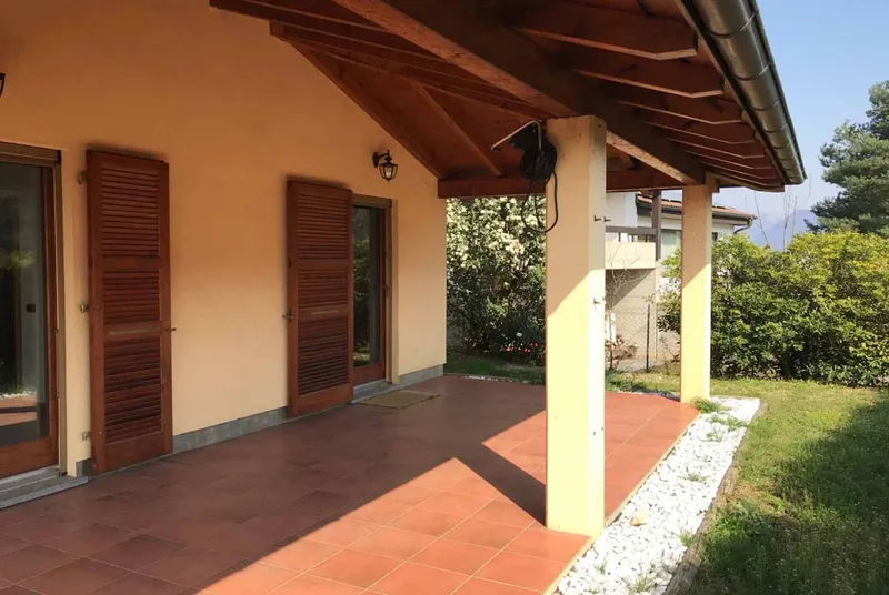 CASA UNIFAMILIARE 6.5 LOCALI CON GIARDINO A PEDRINATE, Foto 2