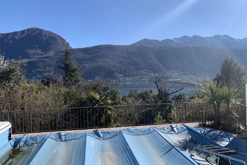 VILLETTA DI 200 MQ CON PISCINA ESTERNA VISTA LAGO A MELIDE, foto 3