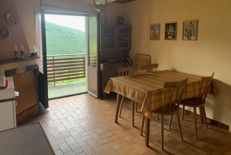 CASA CON 2 UNITÀ DI 3.5 LOCALI E VISTA SUI MONTI A CIMADERA, foto 3