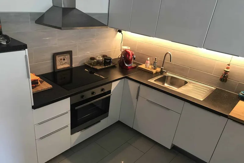 APPARTAMENTO 3.5 LOCALI FRONTE LAGO A MELIDE, photo 7