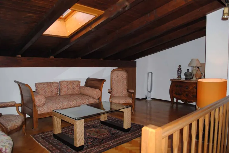 ATTICO DUPLEX MANSARDATO 5.5 LOCALI CON PISCINA A COMANO, photo 5